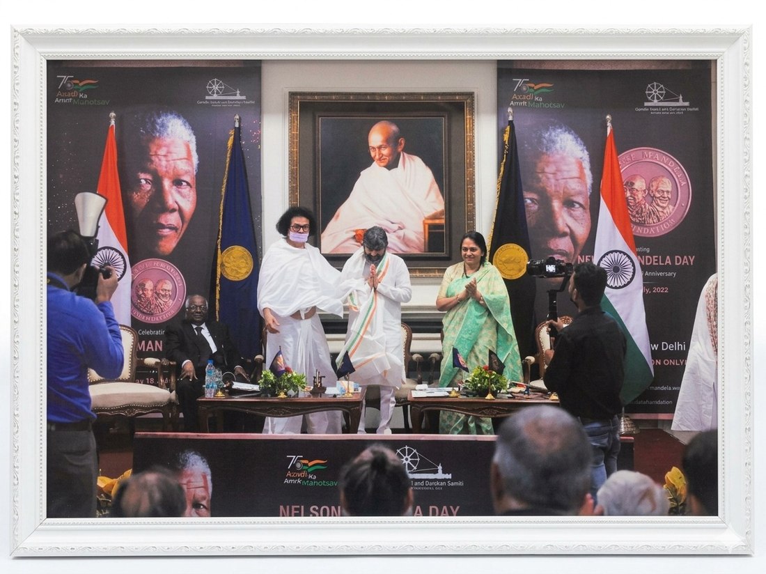 Rejesh Satiija honoured at the Nelson Mandela Day event, New Delhi, July 2022
