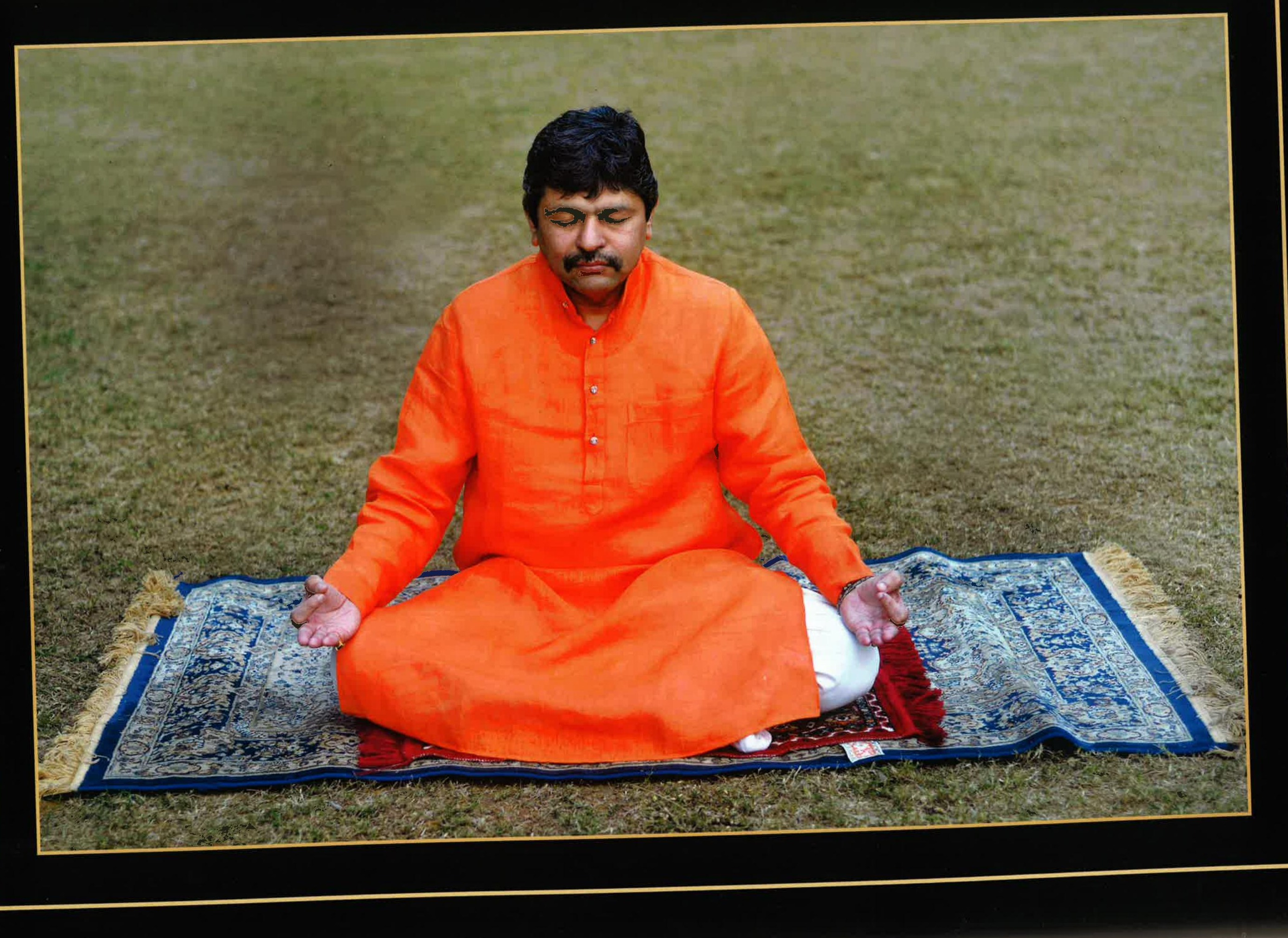 <strong>Rejesh Satiija</strong> meditating